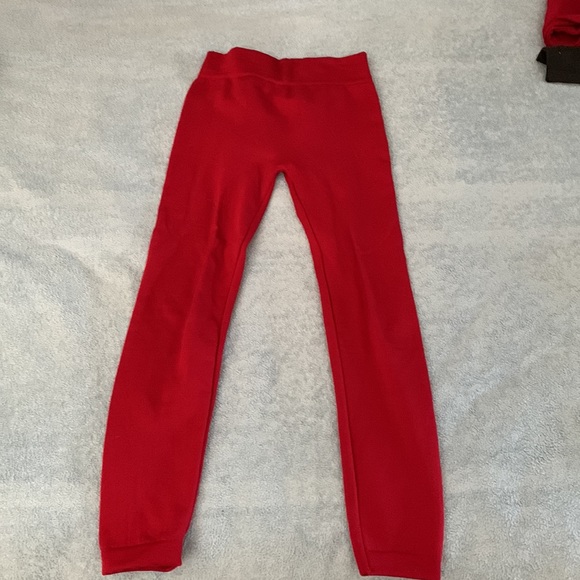 8 pairs of leggings. Small - Picture 6 of 16
